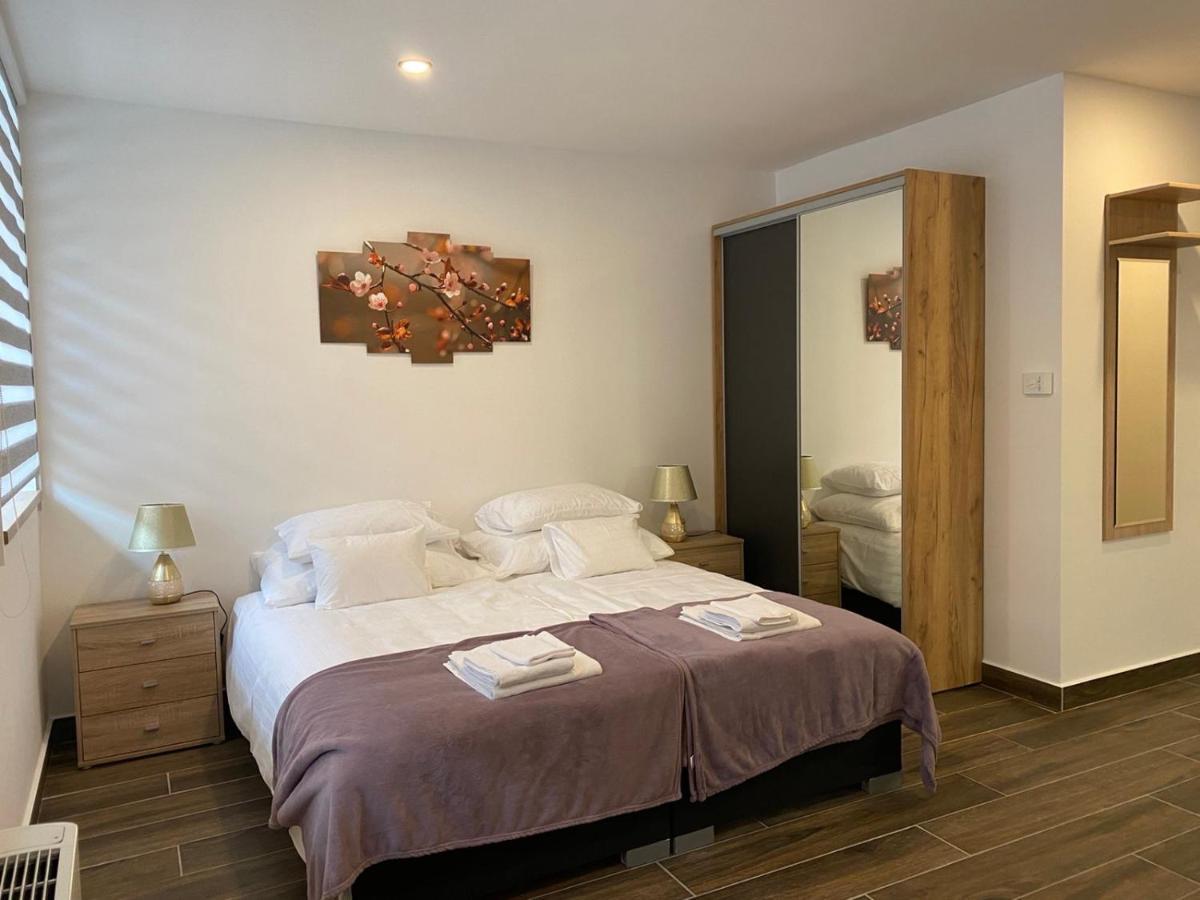 ميسكولك M70 Apartmanhaz المظهر الخارجي الصورة